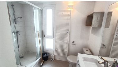 Salle d'eau d'un logement de la résidence Résistance