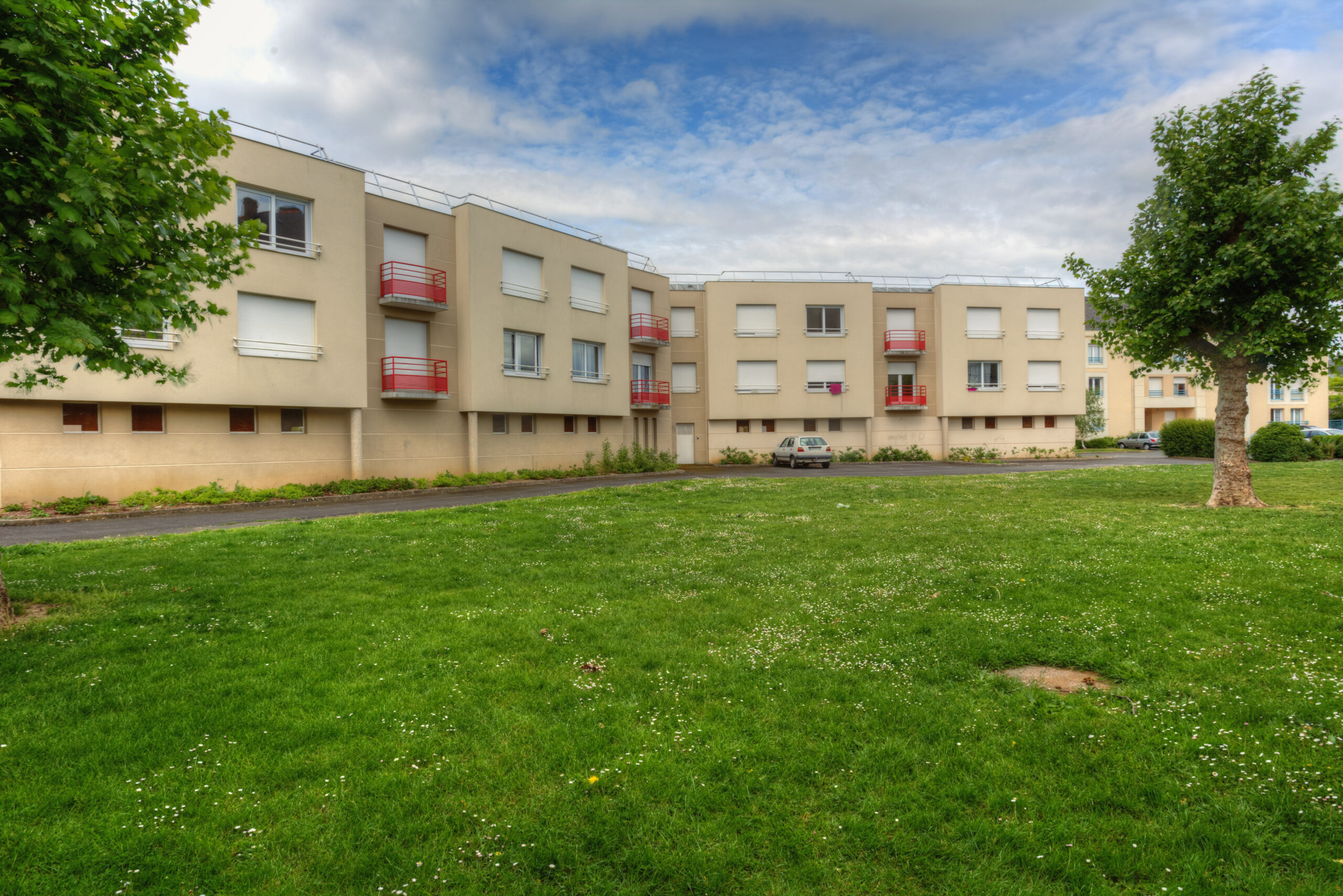 RESIDENCE LES CHAMPS VERTS — 2/6
